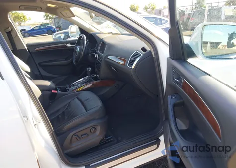 2011 Audi Q5 2.0T Premium z USA, uszkodzony, nr VIN WA1LFAFP0BA099061